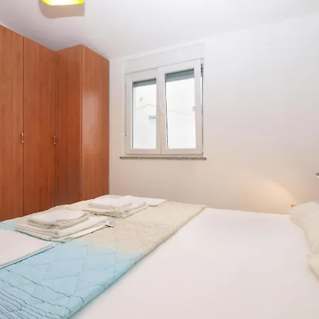 Apartment Milovan 1774 *