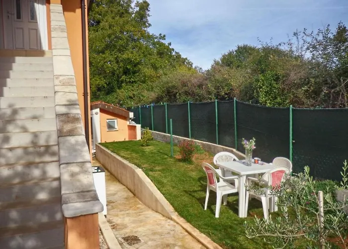 Milovan 1774 아파트 Ližnjan